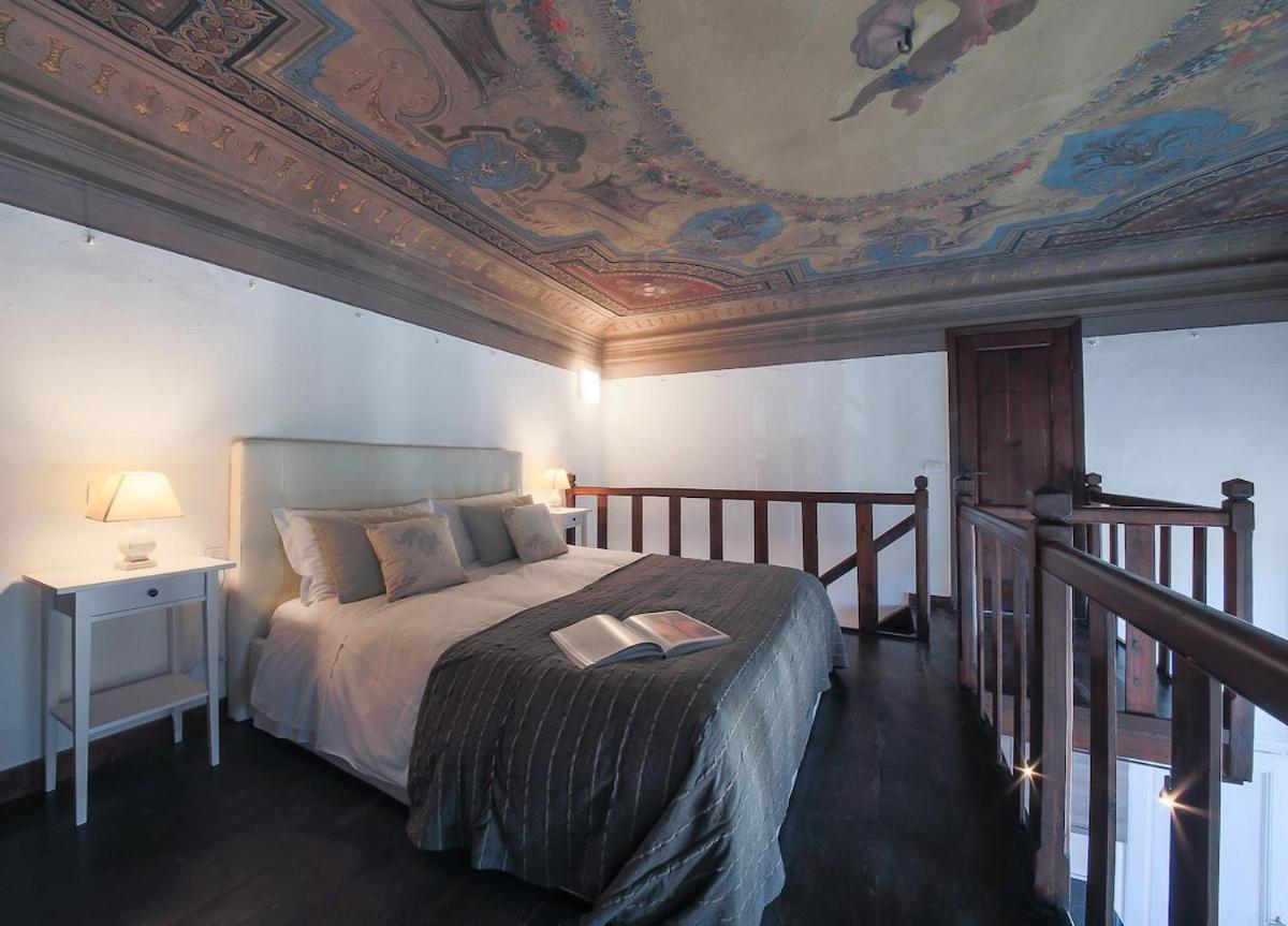 Palace First Apartamento